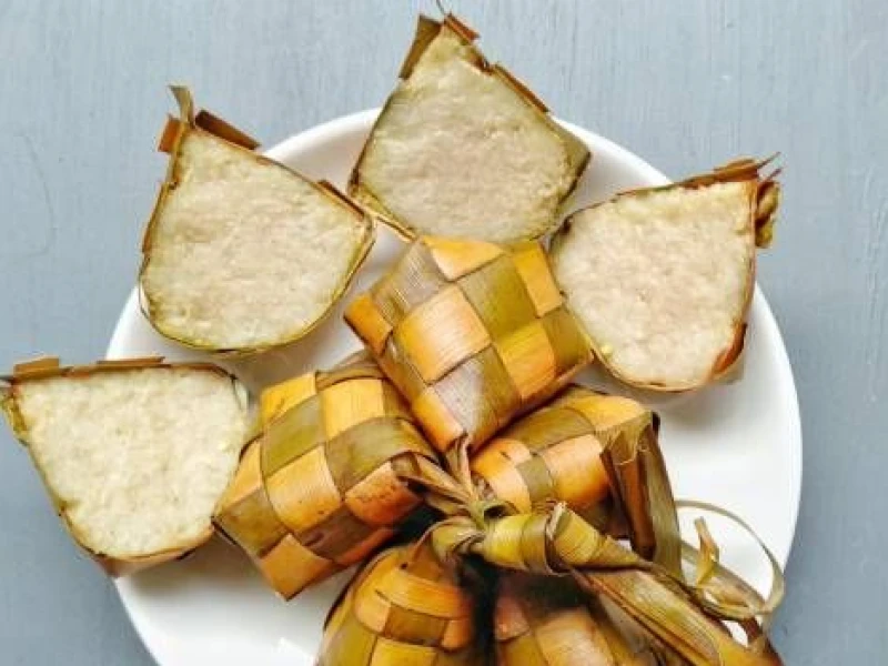 di-balik-lebaran-ketupat,-tradisi-syawal-warisan-wali-songo