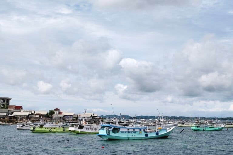 kebijakan-makin-menyulitkan-kehidupan-nelayan-tradisional-lombok?