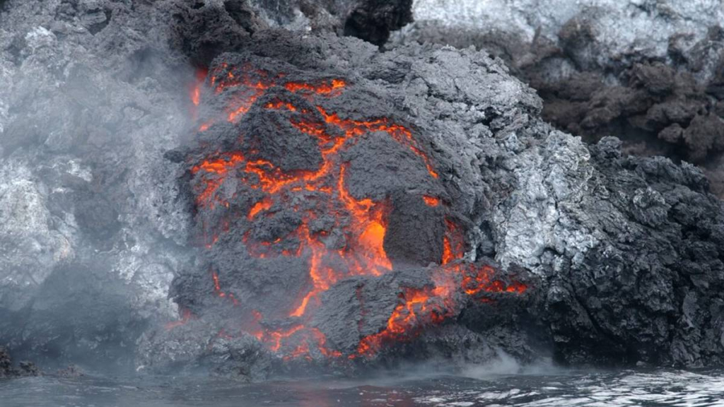 abu-letusan-gunung-api-raksasa-toba-justru-lahirkan-inovasi-teknologi-pertama-manusia