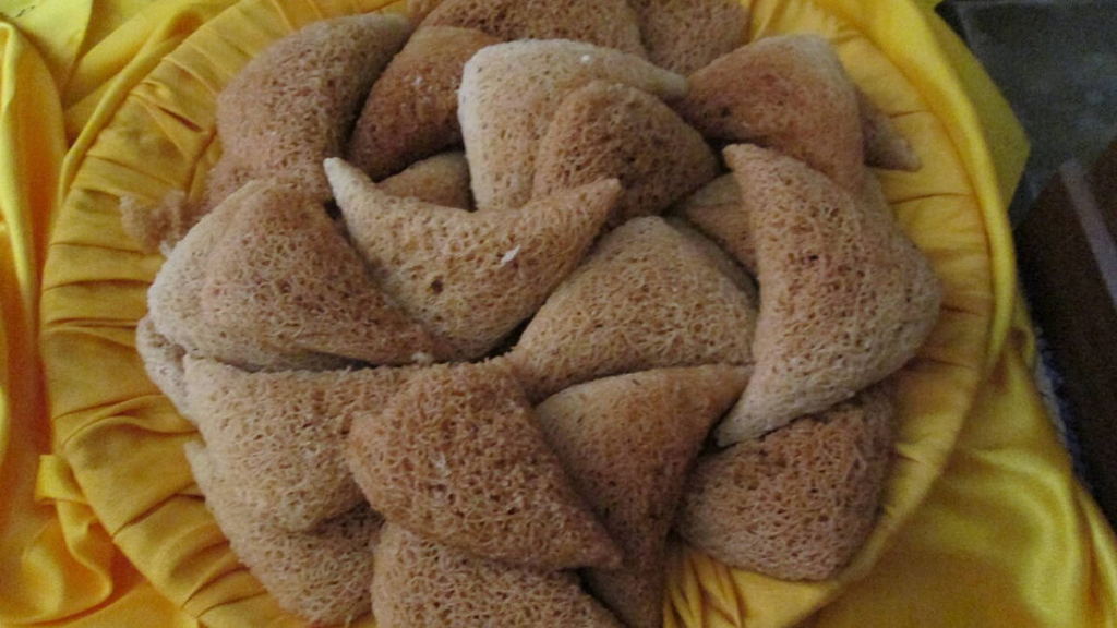 kue-keukarah,-makanan-tradisional-khas-aceh-yang-mirip-sarang-burung