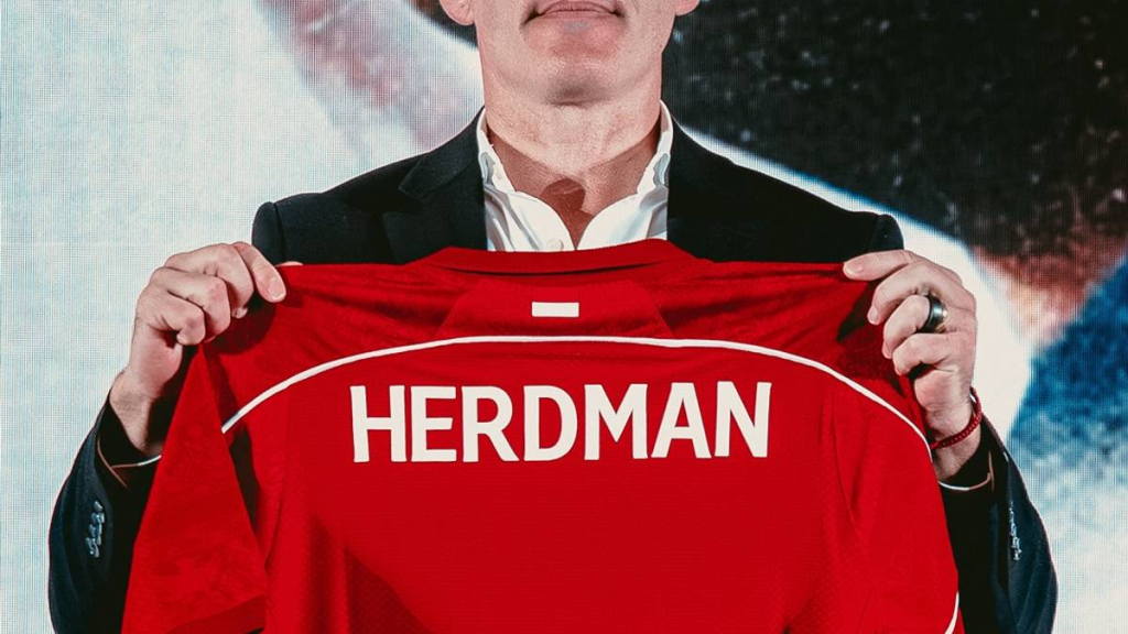 bawa-karakter-newcastle-ke-lini-serang-garuda,-john-herdman:-sepak-bola-adalah-gairah!