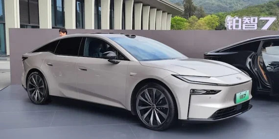 toyota-bz7-laris-3.100-unit-dalam-1-jam,-ini-rahasianya