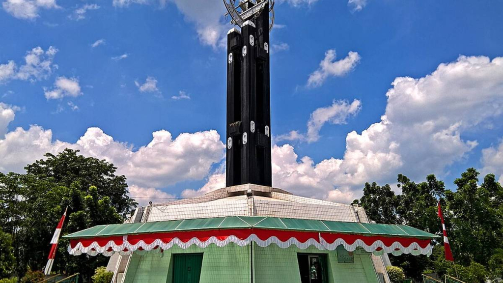 fenomena-kulminasi-matahari-di-pontianak:-ketika-bayangan-sejenak-menghilang