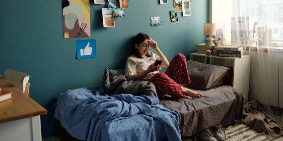why-a-social-media-ban-for-teenagers-misses-the-point