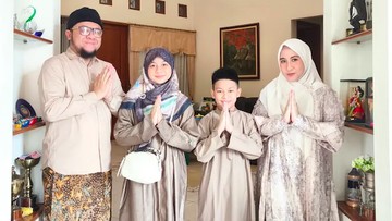 lama-tak-terlihat,-intip-kebersamaan-nia-dan-adit-afi-bersama-kedua-anak-yang-sudah-besar