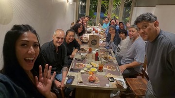 anggun-pulang-kampung,-ajak-suami-bule-kumpul-lebaran-bareng-keluarga-besar