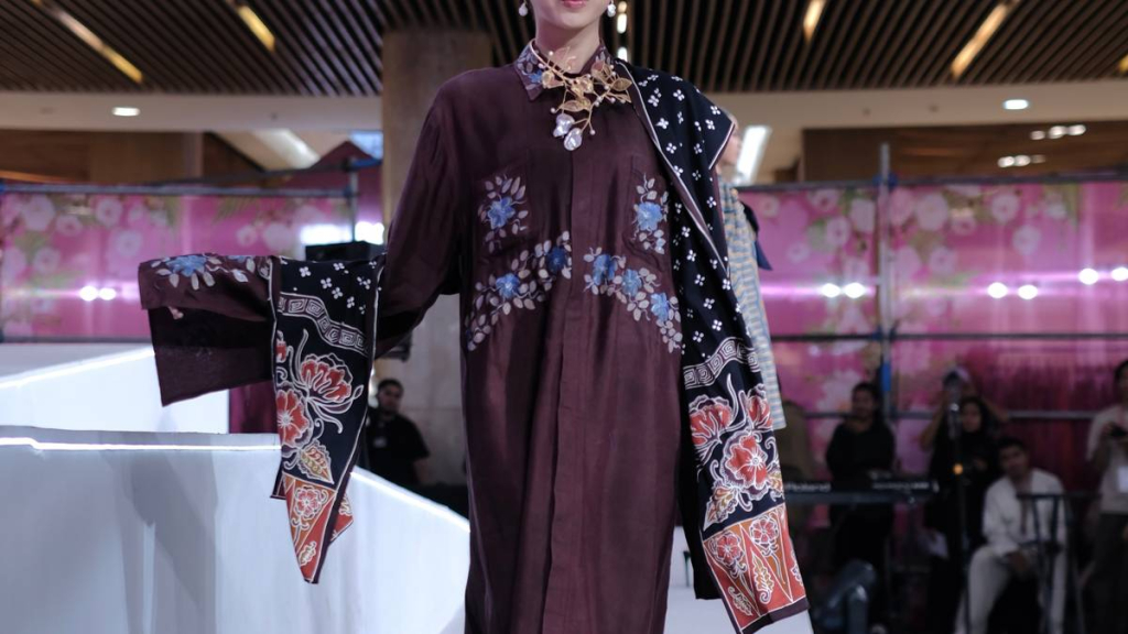 closing-ceremony-ramadan-runway-2026 persembahkan-parade-mode-desainer-legendaris-indonesia