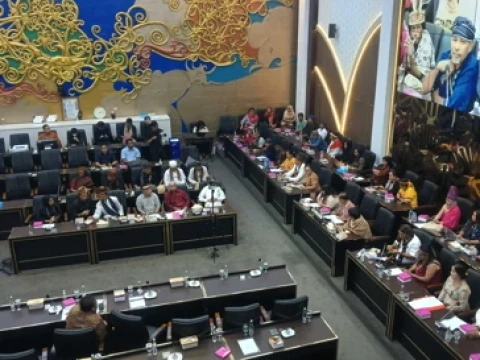 aman-desak-ruu-masyarakat-adat-disahkan,-soroti-ancaman-tambang