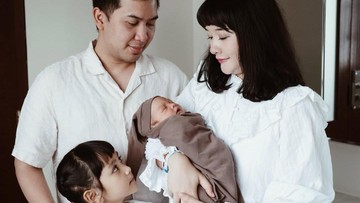 kinal-eks-jkt48-melahirkan-anak-kedua-berjenis-kelamin-laki-laki