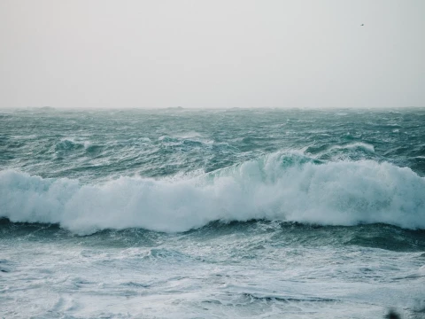 kesaksian-warga-bitung-usai-gempa-7,6-m-di-sulsel,-air-laut-sempat-naik-ke-pesisir