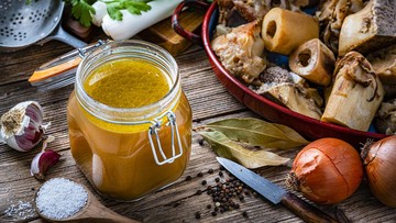 manfaat-bone-broth-untuk-anak,-benarkah-baik-untuk-berat-badan-dan-daya-tahan-tubuh?