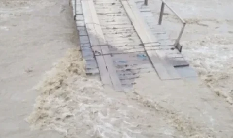 banjir-bandang-kembali-terjang-aceh-tengah,-jembatan-ambruk-dan-desa-terisolasi