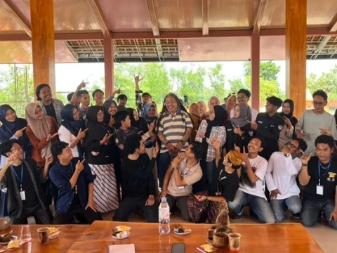 workshop-parade-sastra-bercerita-bekali-pemuda-keterampilan-menulis-puisi-dan-novel