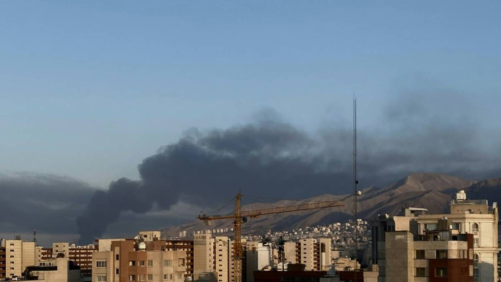 survei-3-lembaga:-mayoritas-publik-ri-tak-setuju-serangan-as-israel-ke-iran,-bagaimana-hasilnya?