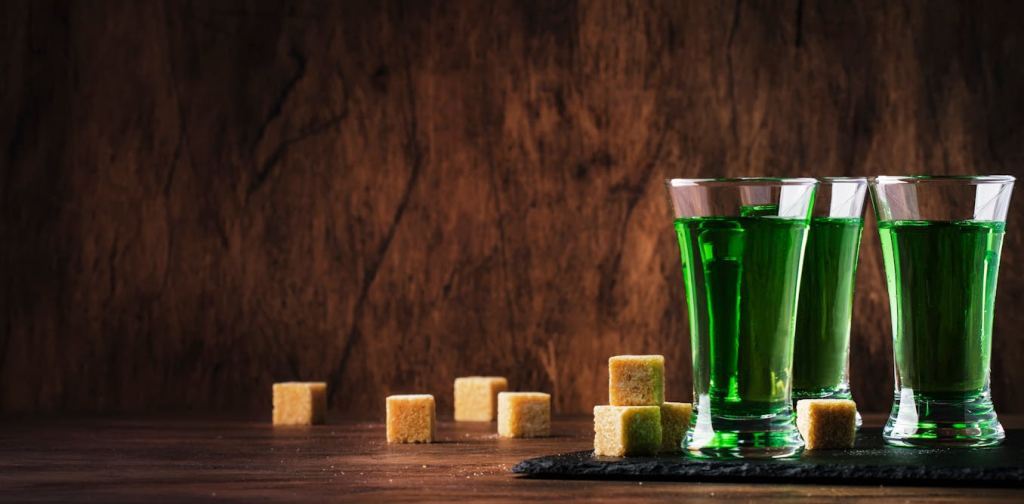 absinthe:-what-the-ban-on-france’s-aromatic-spirit-teaches-us-about-modern-day-blaming-and-shaming
