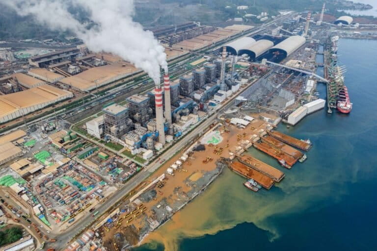 risiko-limbah-beracun-dari-smelter-nikel-indonesia
