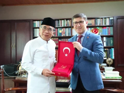 temui-dubes-turkiye,-gus-yahya-dorong-diplomasi-dan-persatuan-negara-muslim-di-timur-tengah