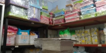 lonjakan-harga-plastik-membebani,-pelajar-di-rembang-mulai-beralih-ke-wadah-alternatif