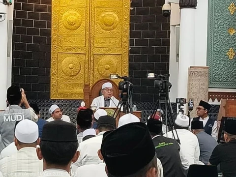 pengajian-rutin-abu-mudi-di-masjid-raya-baiturrahman-banda-aceh-meneguhkan-jalan-makrifat
