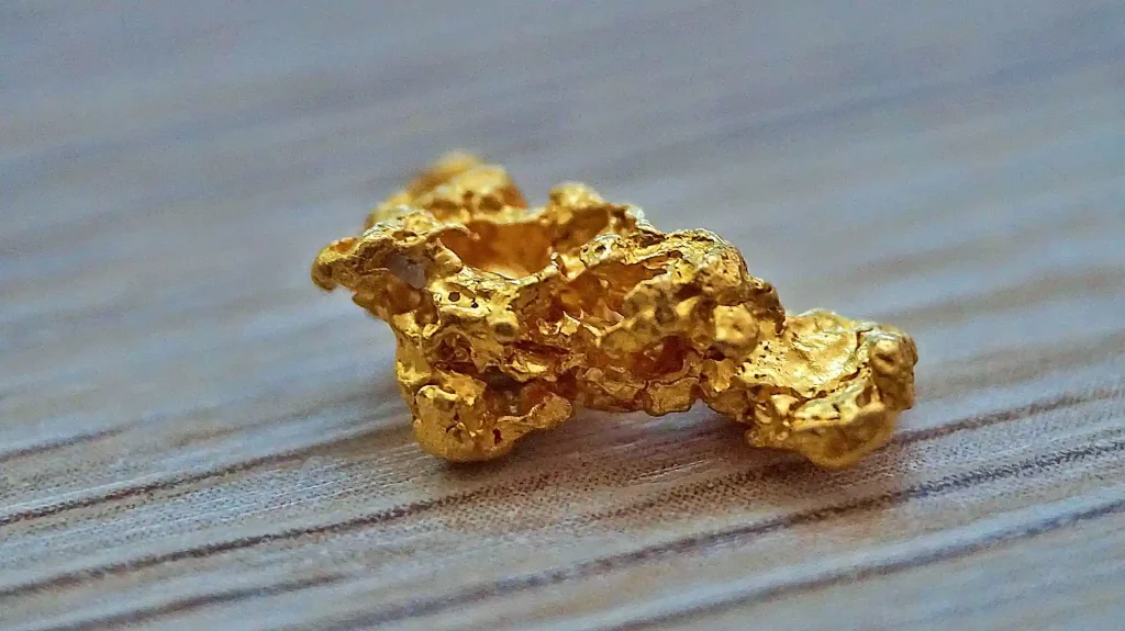 prediksi-harga-emas-pekan-depan,-berpotensi-turun?