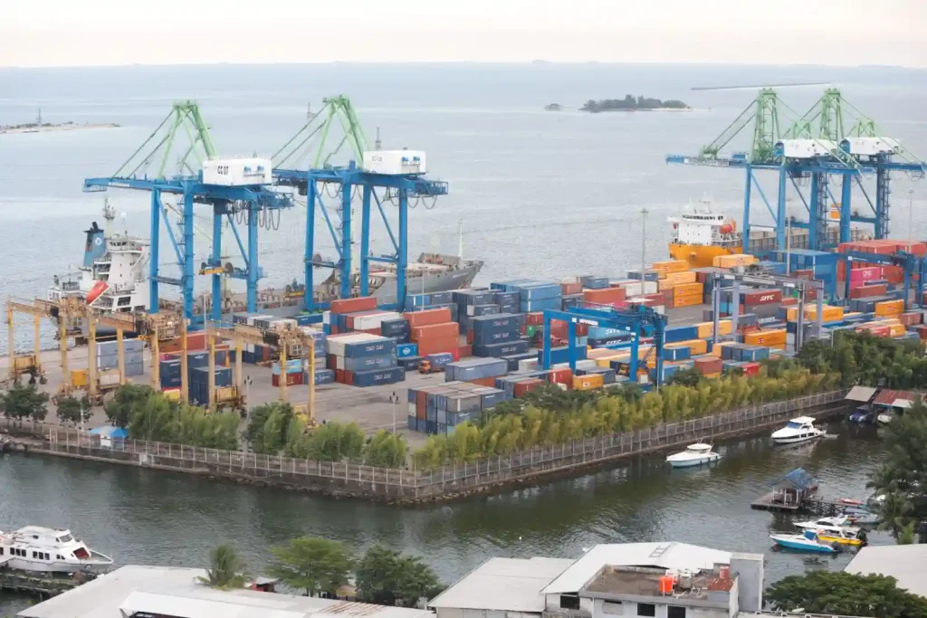 konflik-timur-tengah-hantam-laju-ekspor-china,-apa-dampaknya?