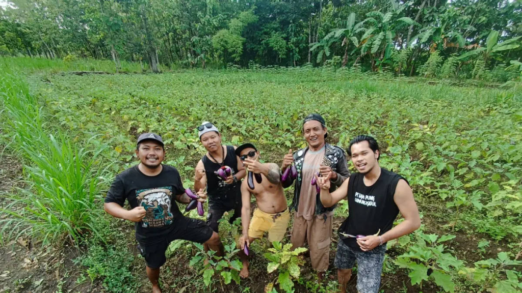 petani-punk-turun-tangan-hidupkan-lahan-dan-awasi-mbg-di-yogyakarta