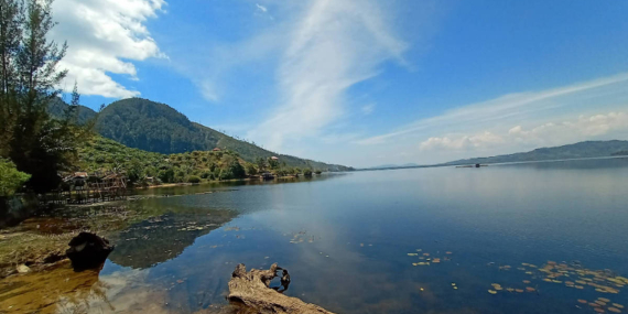 Danau Siais Tapsel, Keheningan Danau Terluas Kedua di Balik Perbukitan Hijau Sumatra