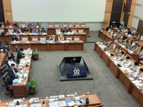 biaya-penerbangan-haji-naik,-kemenhaj-ajukan-tambahan-anggaran-rp1,77-triliun-ke-dpr