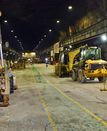 kementerian-esdm-setel-ulang-harga-patokan,-nikel-dan-bauksit-kena-dampak