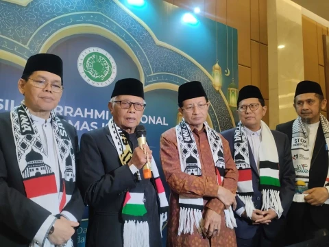mui-dorong-penyelesaian-konflik-global-lewat-dialog,-tolak-kekerasan