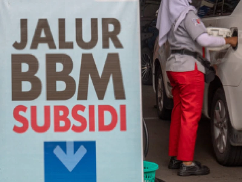 di-tengah-gejolak-harga-minyak-dunia,-apakah-ada-kenaikan-harga-bbm-subsidi?