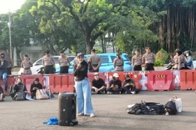 aksi-kamisan-ke-904,-okky-madasari-soroti-militerisasi-sipil-dan-impunitas-yang-ancam-demokrasi