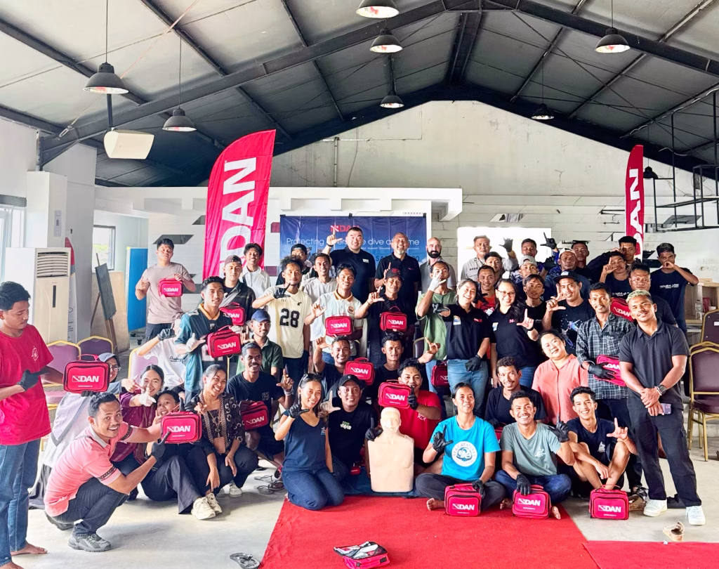 napas-kartini-spirit-penyelam-perempuan-di-bawah-permukaan