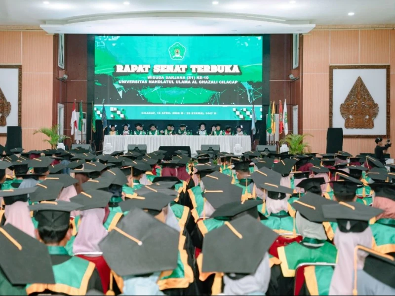 wisuda-ke-10,-rektor-unugha:-jangan-jadi-sarjana-yang-mengangkasa,-jadilah-membumi