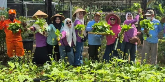 aksi-nyata-kelompok-perempuan-di-tengah-karut-marut-kelola-sampah-jakarta