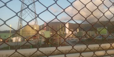 di-balik-kilau-tambang-emas-maluk,-ada-lapis-kerentanan-yang-menyesakkan-perempuan