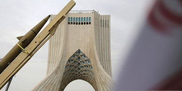 iran-nyatakan-siap-balas-jika-as-lancarkan-serangan-baru