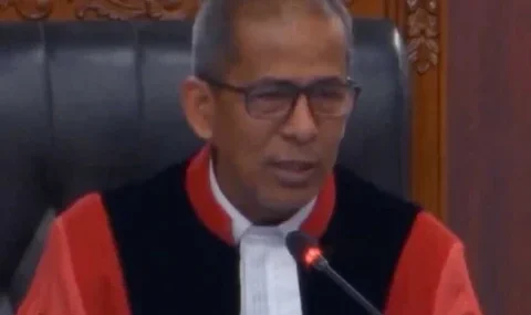 hakim-mk-minta-data-perbandingan-gaji-bersih-dosen-ptn-bh,-ptn-non-bh,-dan-swasta