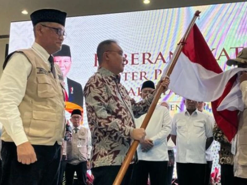 menhaj-lepas-jemaah-haji-kloter-pertama-embarkasi-banten-di-bandara