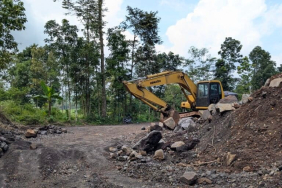 warga-waswas-ekosistem-gumuk-jember-tergerus-tambang