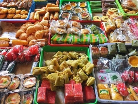 jajanan-tradisional-terdesak-kuliner-modern,-inovasi-jadi-kunci-bertahan