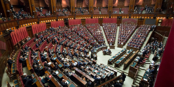 Cegah Dominasi Elit, Pembatasan Jabatan Ketum Parpol Jadi Angin Segar Demokrasi