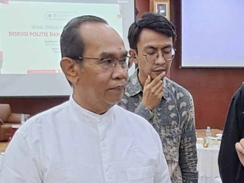 todung-mulya-lubis-nilai-kritik-saiful-mujani-ke-prabowo-bukan-makar,-tak-layak-dihukum