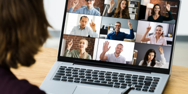 outsourcing-ai-tim-internal,-perbandingan-biaya-&-kecepatan-di-indonesia-2026