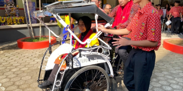pelajar-sma-di-purwokerto-ciptakan-becak-listrik-“e-cak”,-kecepatan-hingga-40-km/jam