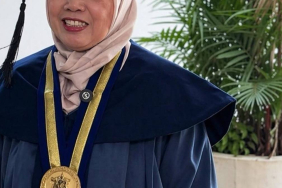 nenek-65-tahun-raih-doktor-di-itb,-endiah-tuntaskan-mimpi-yang-tertunda-30-tahun