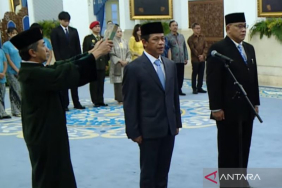 presiden-lantik-hanif-faisol-sebagai-wamenko-pangan