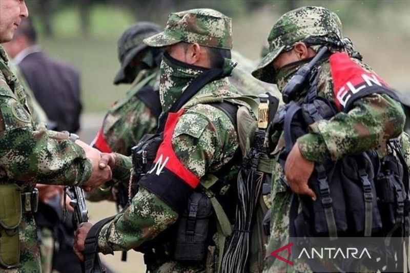 20-orang-tewas-dalam-serangan-bom-hantam-bus-pedesaan-di-kolombia