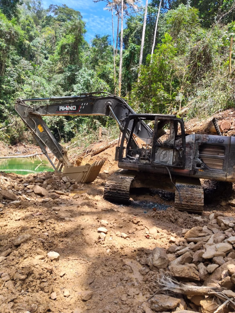 pejabat-bungkam-menonton-petaka-tambang-di-solok-selatan
