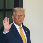 “trump-mengecam-’60-menit’-atas-manifesto-whcd-gunman”.